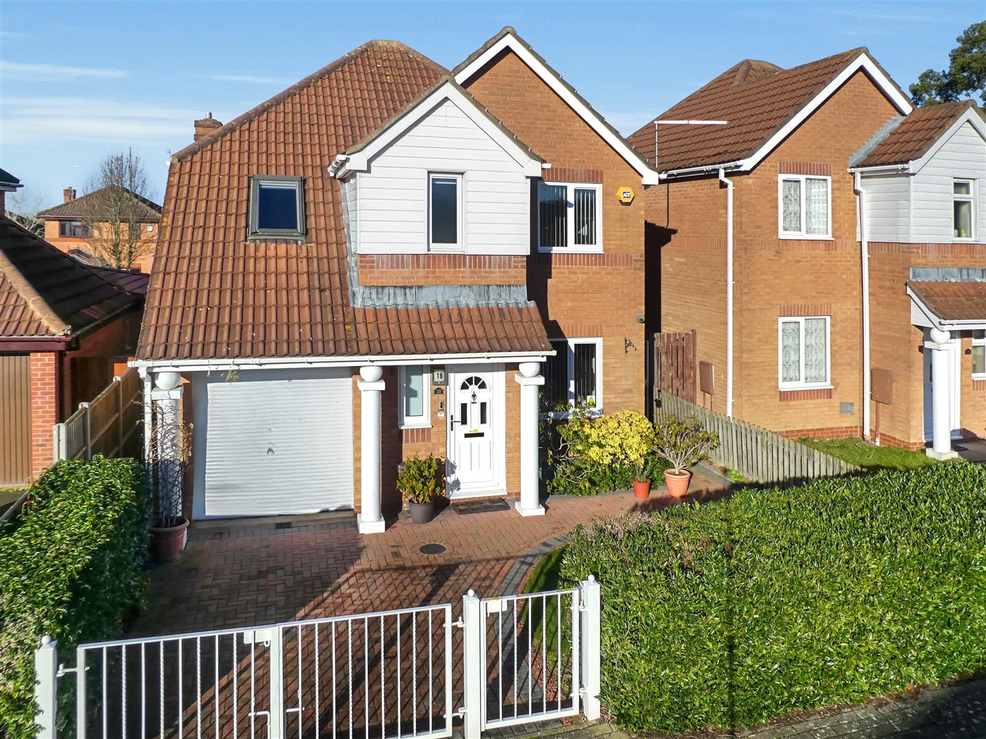 4 bed property in Forrabury Avenue, Milton Keynes